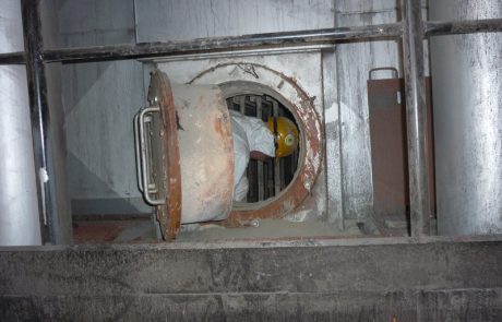 Replacement of the second stage and the superheater
