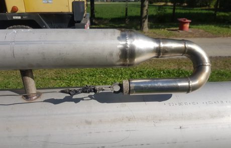 Installation of well completion equipment for hydraulic groundwater protection