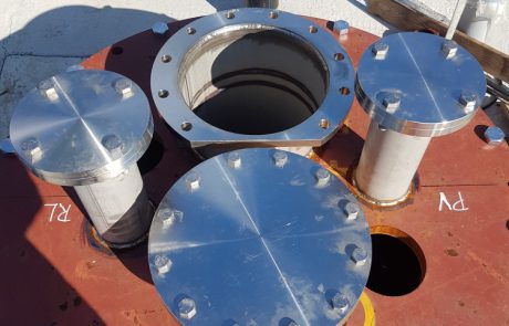 Installation of well completion equipment for hydraulic groundwater protection