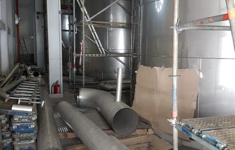 Dodávka a montáž potrubných rozvodov a technológie novej várne, Ružomberok